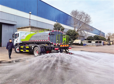 “東方紅”專用車“南送北發(fā)”“揚(yáng)帆出海”