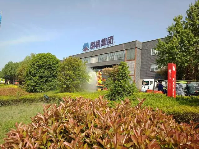 新一代“東方紅”綠化噴灑車，全身都是“洛陽造”